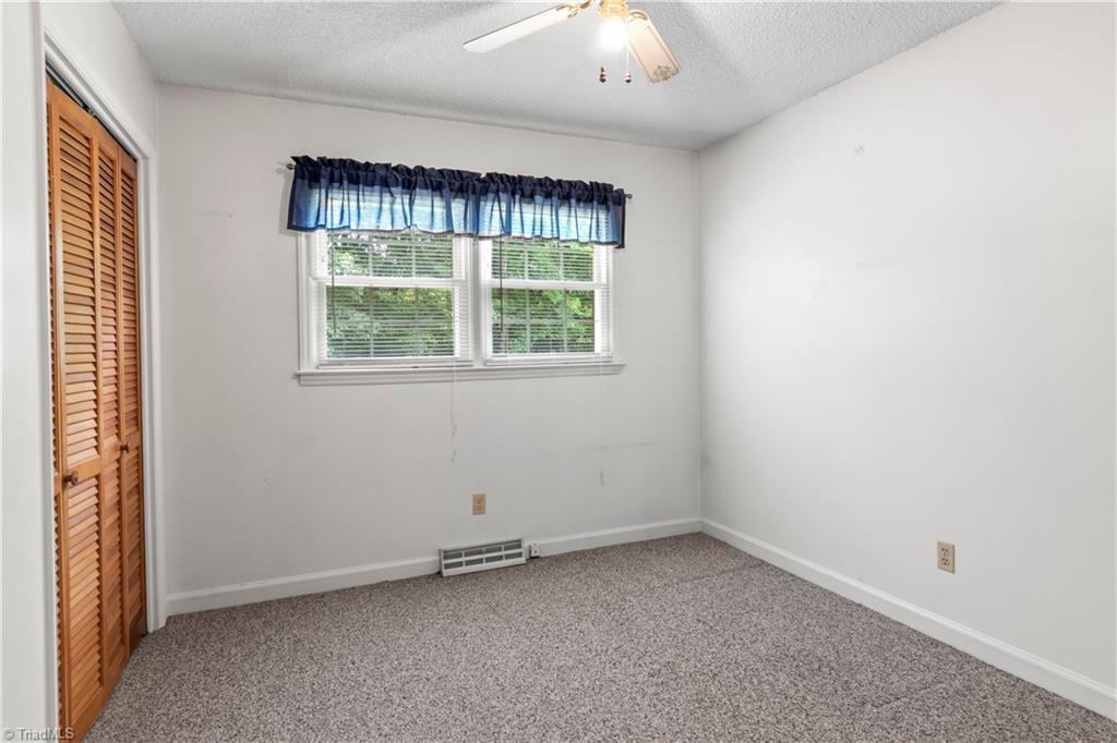 1015 Meadowview Road