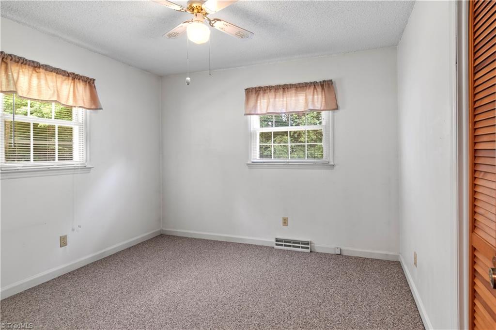 1015 Meadowview Road