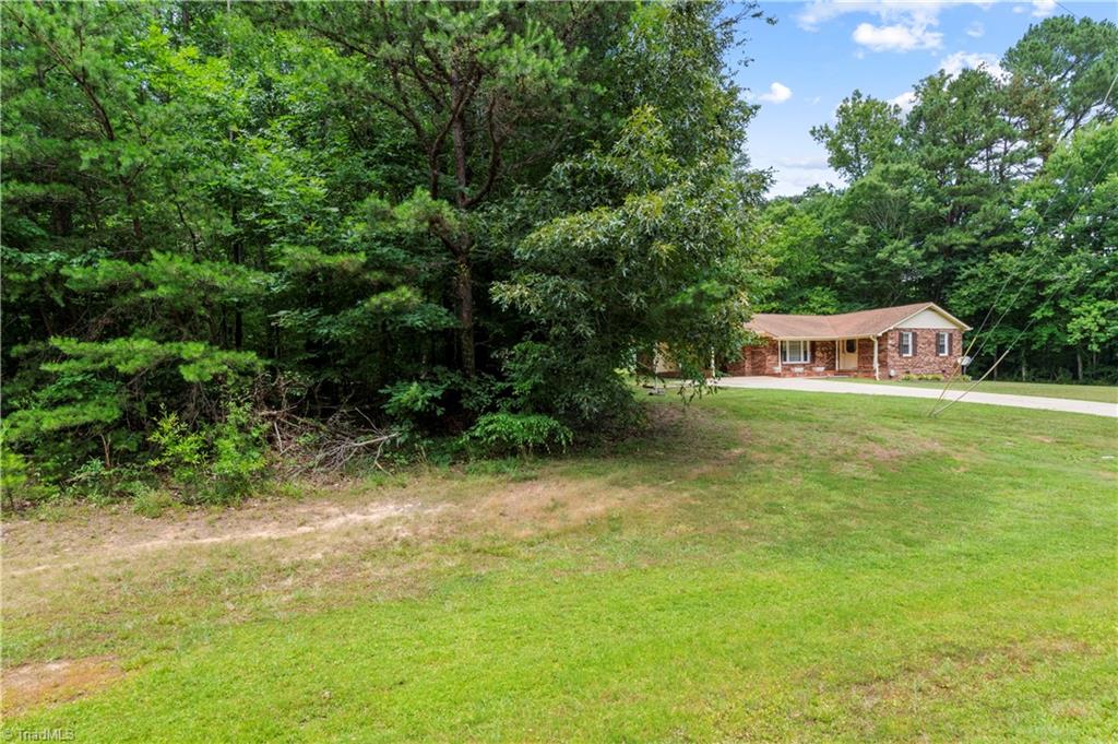 1015 Meadowview Road