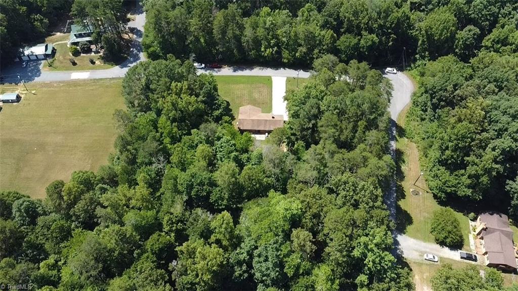 1015 Meadowview Road