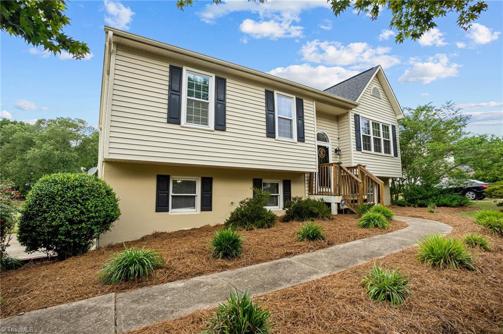 3540 Robinwest Drive