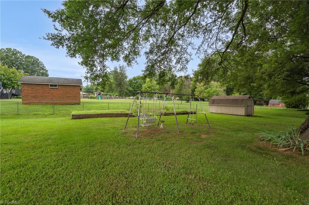 4610 Oakwood Circle, Winston-Salem