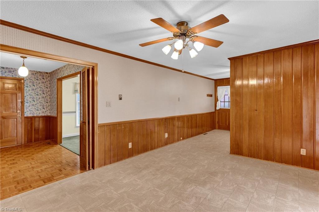 4610 Oakwood Circle, Winston-Salem