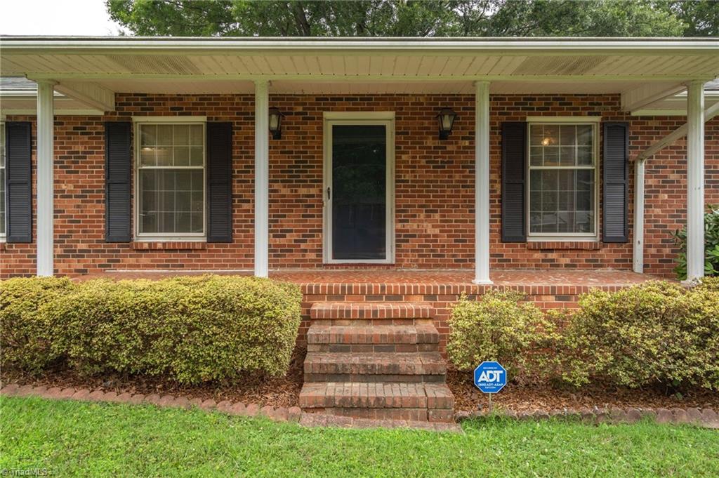 4610 Oakwood Circle, Winston-Salem