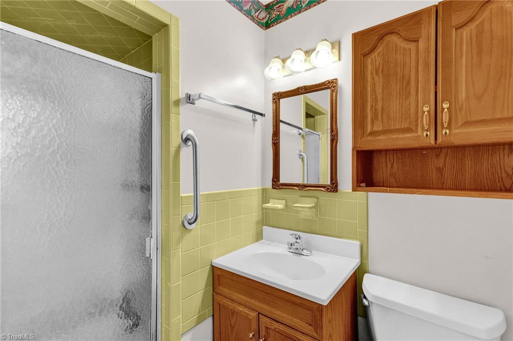 4610 Oakwood Circle, Winston-Salem