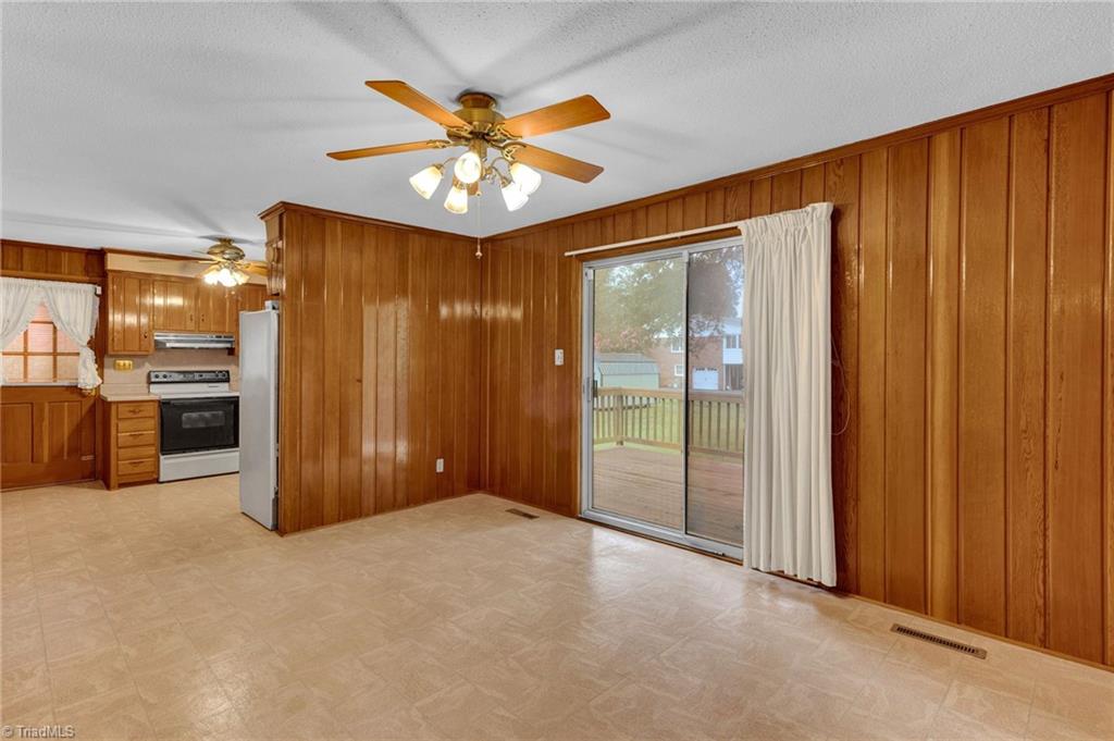 4610 Oakwood Circle, Winston-Salem