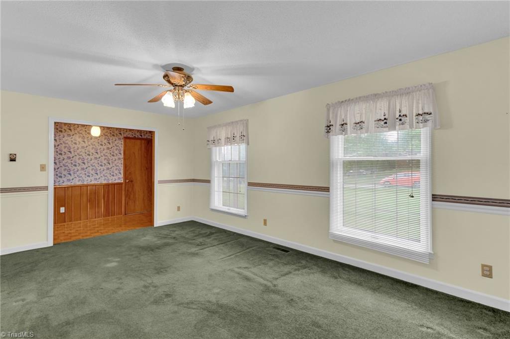 4610 Oakwood Circle, Winston-Salem