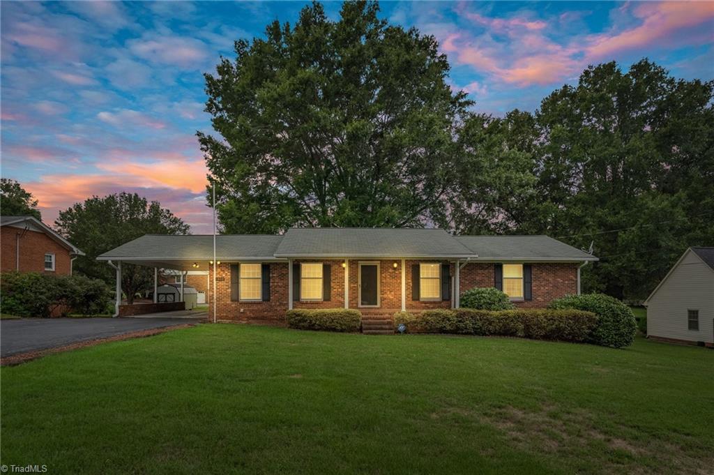 4610 Oakwood Circle, Winston-Salem