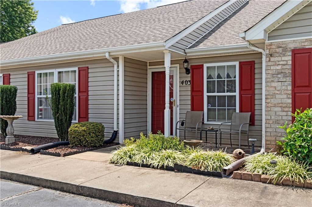 403 Campbell Gardens Road