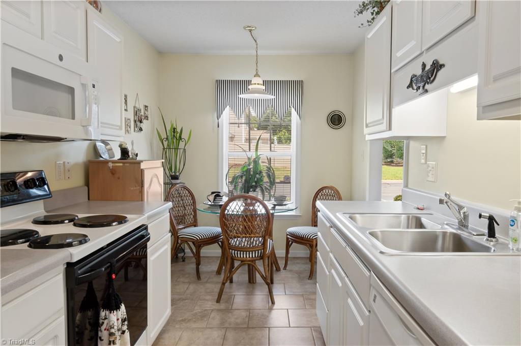 403 Campbell Gardens Road