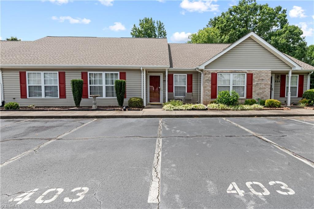 403 Campbell Gardens Road