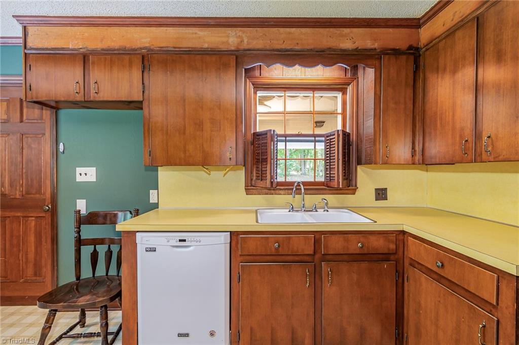 3951 Tonbridge Lane, Winston-Salem