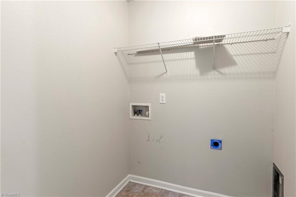 5190 Queensway Road, Winston-Salem