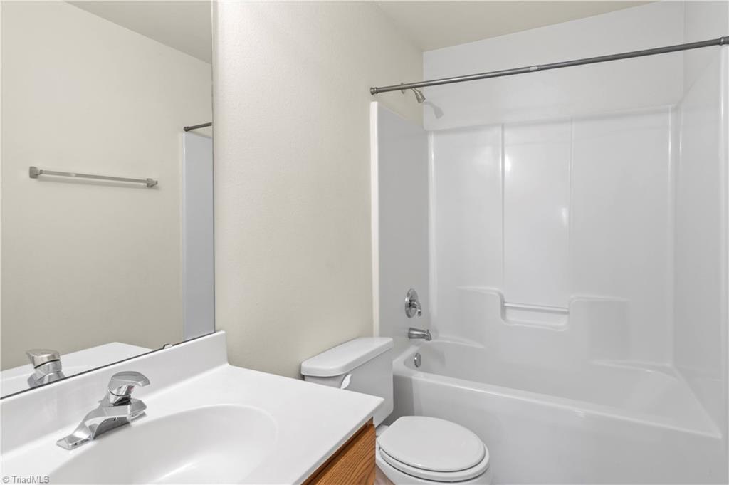 5190 Queensway Road, Winston-Salem