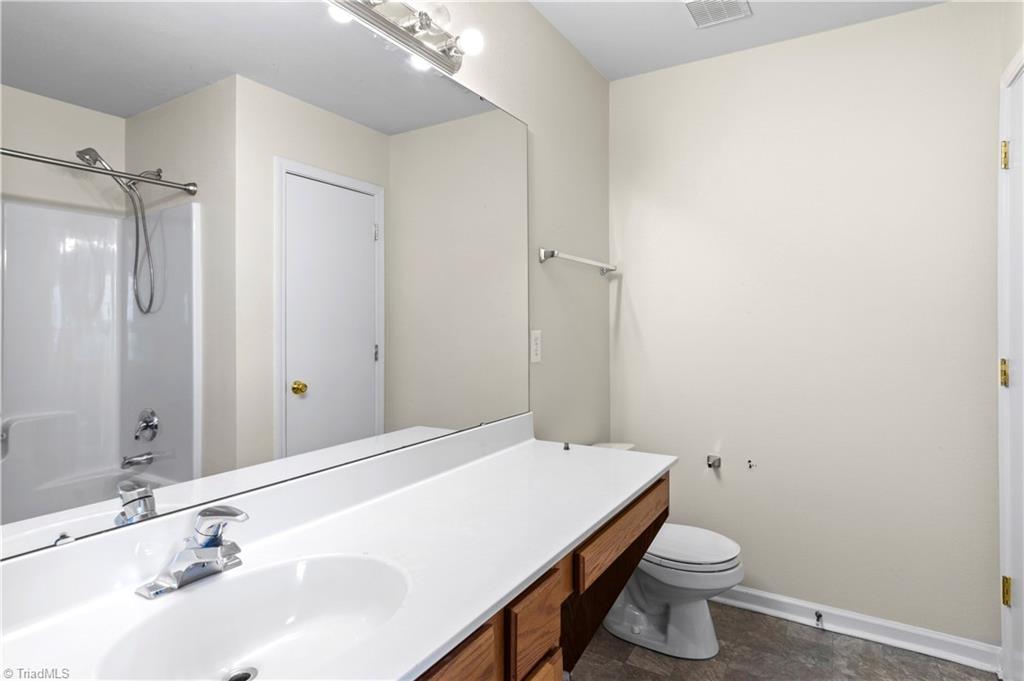 5190 Queensway Road, Winston-Salem