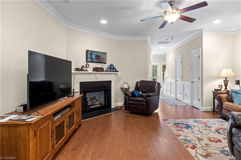 1127 Augustine Heights Drive, Winston-Salem