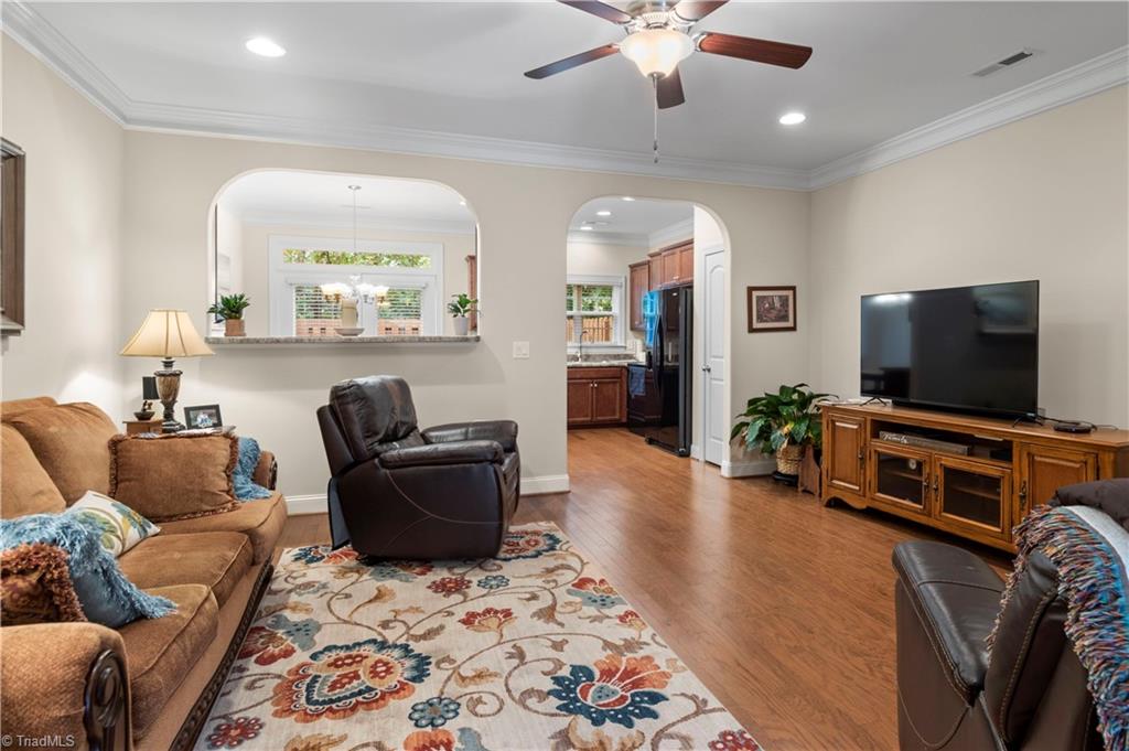 1127 Augustine Heights Drive, Winston-Salem
