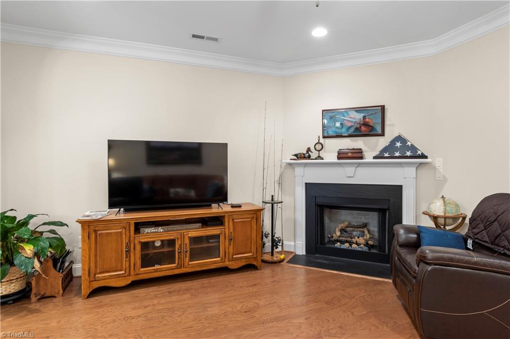 1127 Augustine Heights Drive, Winston-Salem