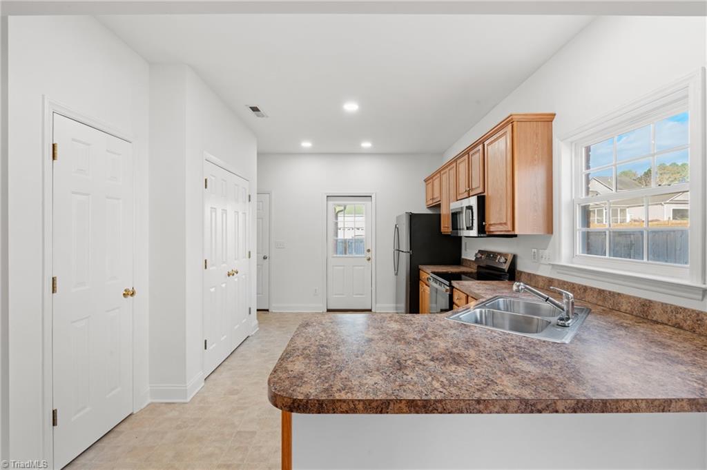 5810 Brakenwood Lane