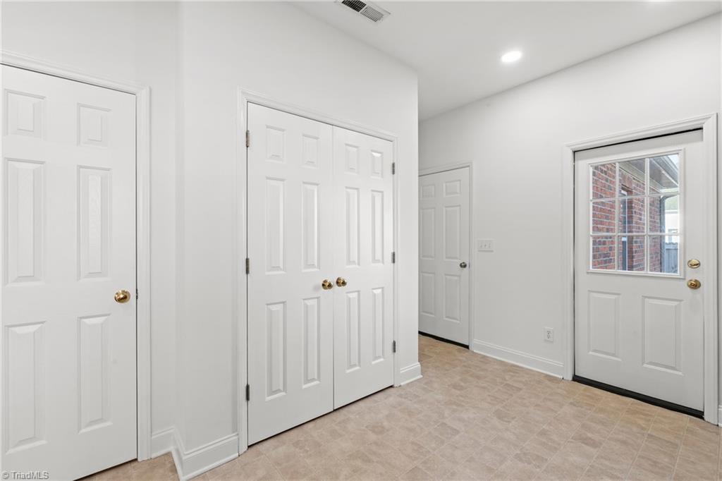 5810 Brakenwood Lane