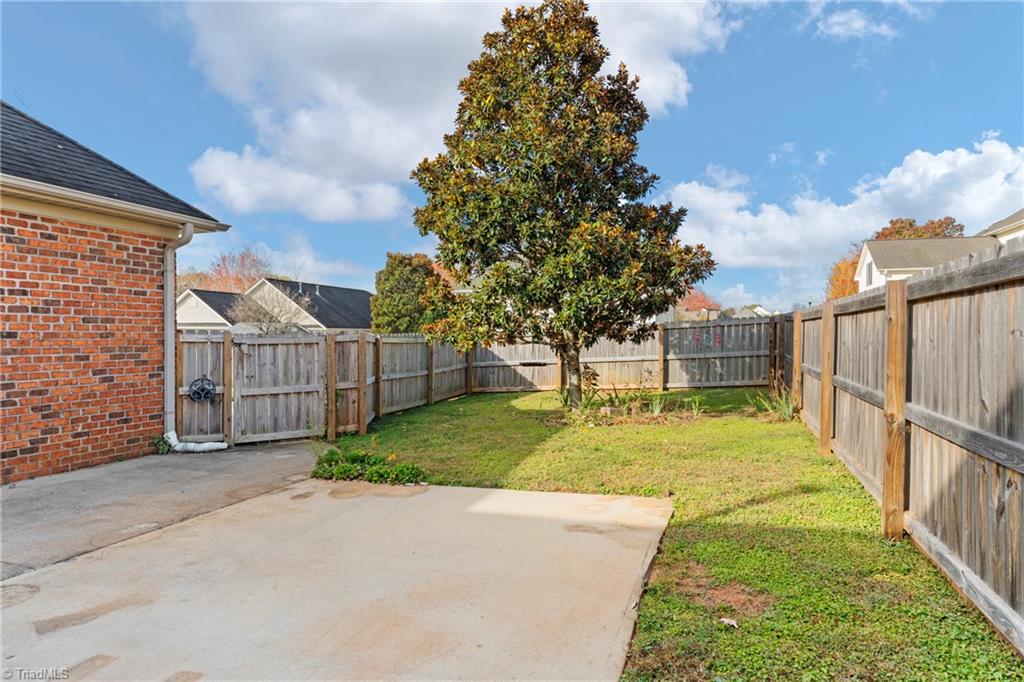 5810 Brakenwood Lane