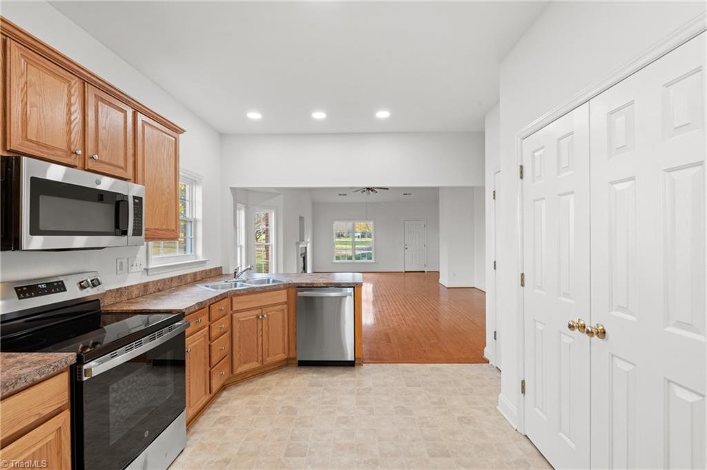 5810 Brakenwood Lane