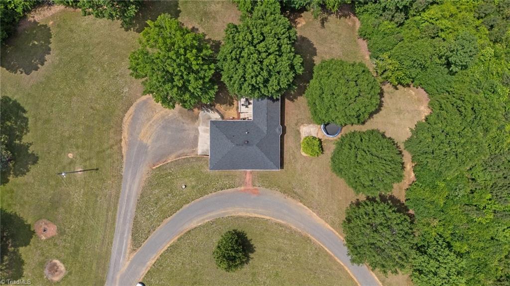 405 Eatons Church Road