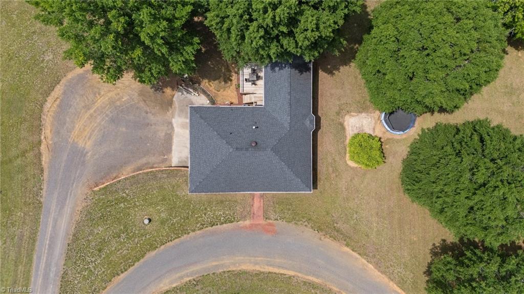 405 Eatons Church Road