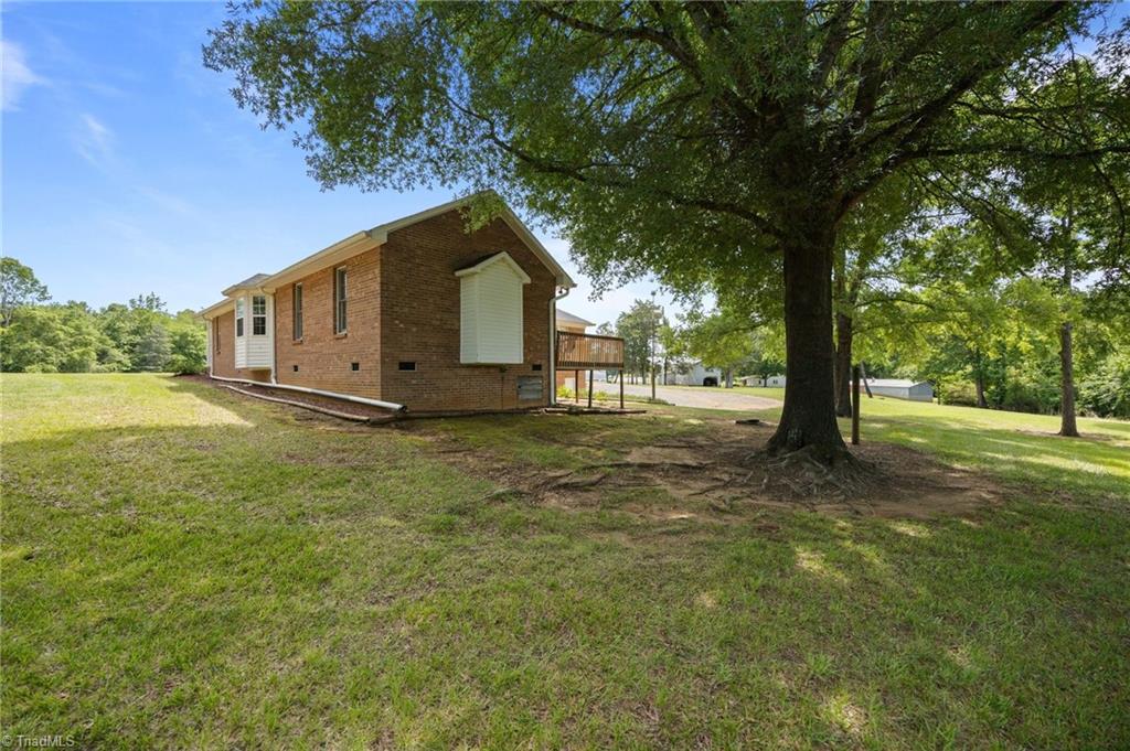 405 Eatons Church Road