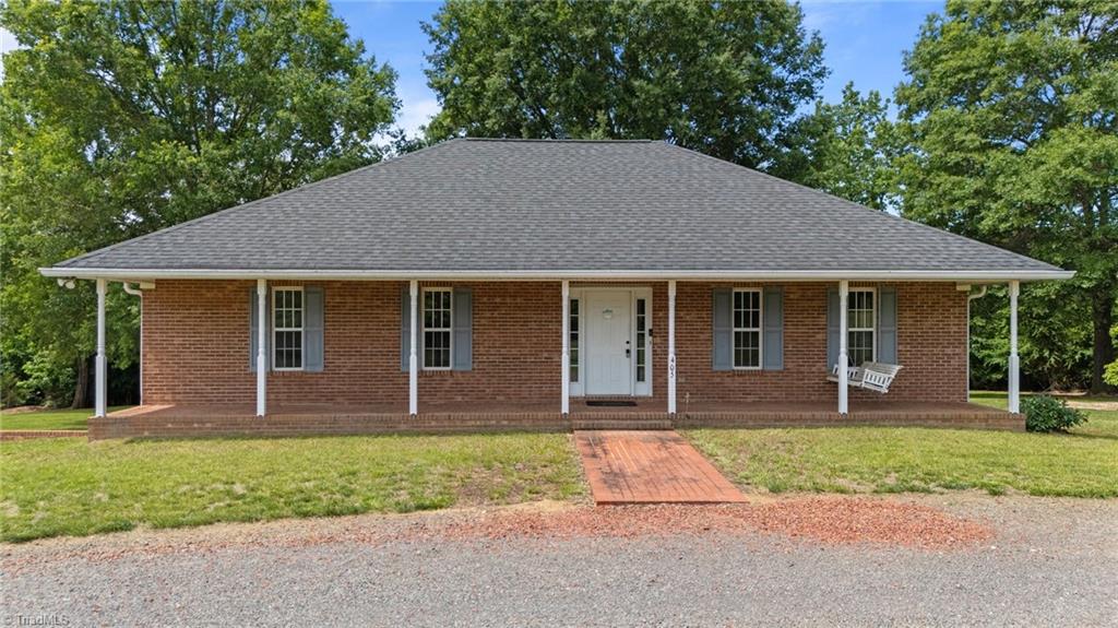 405 Eatons Church Road