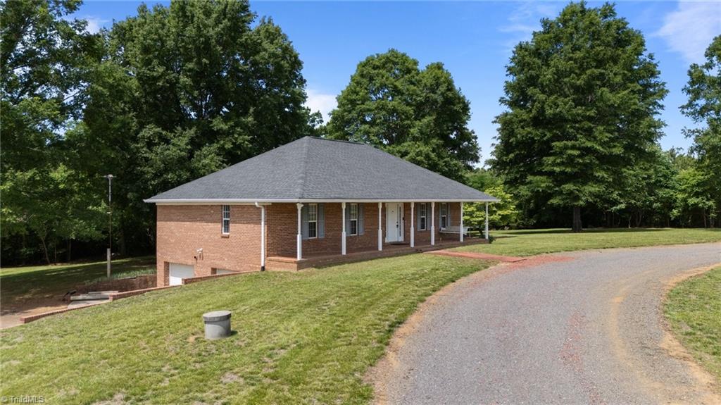 405 Eatons Church Road