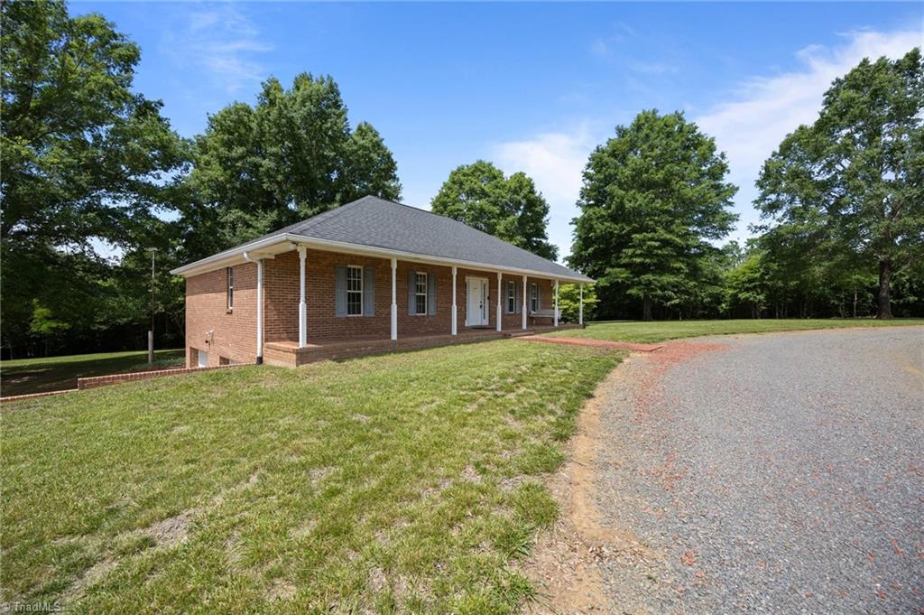 405 Eatons Church Road