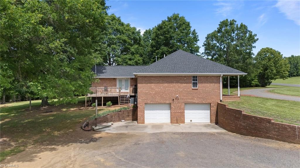 405 Eatons Church Road