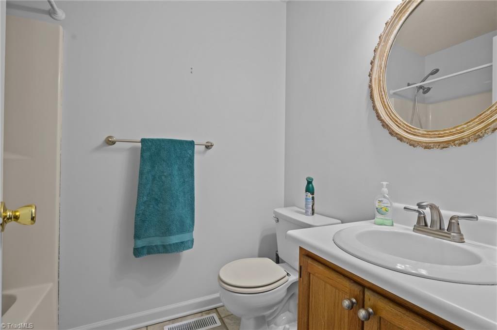 405 Eatons Church Road