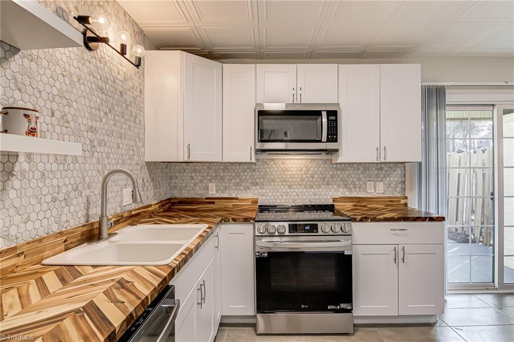 2755 Reynolds Park Road, Winston-Salem