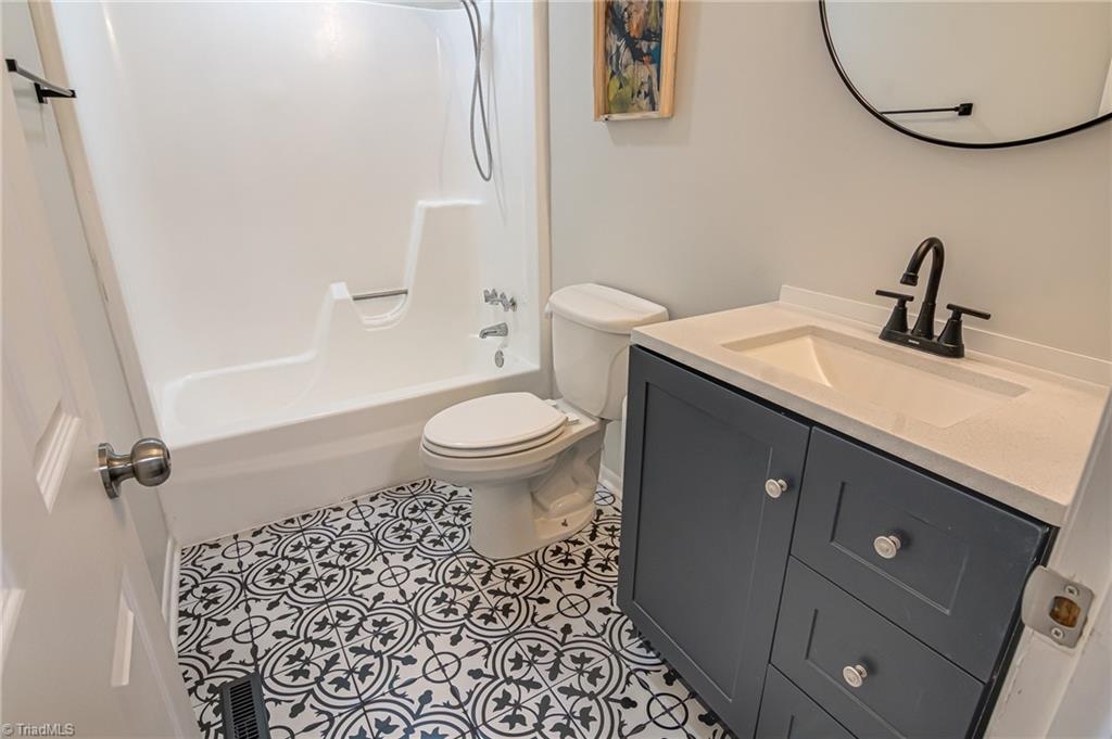 2755 Reynolds Park Road, Winston-Salem