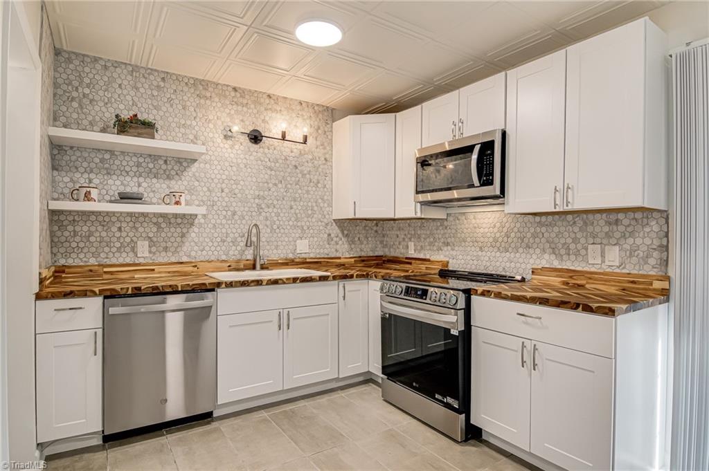 2755 Reynolds Park Road, Winston-Salem