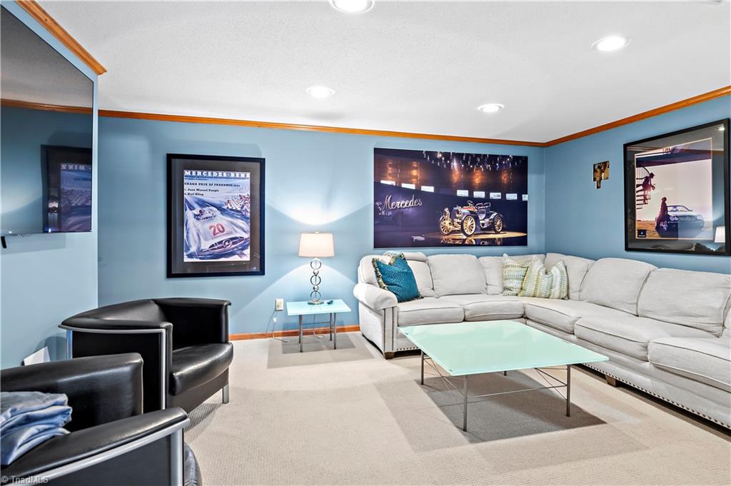 8204 Rivermont Drive