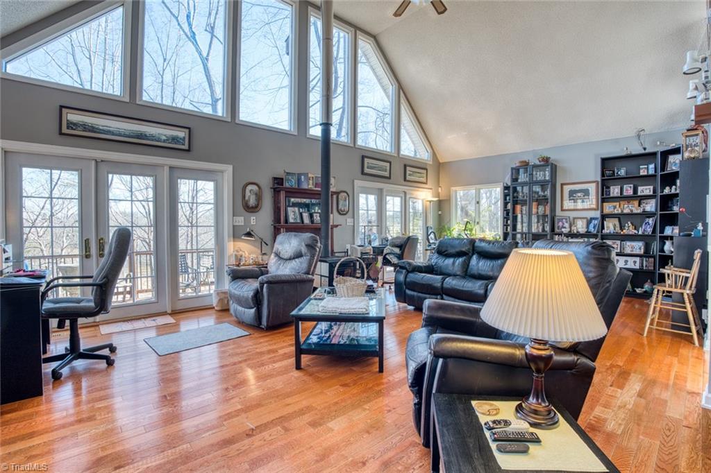 8094 Deer Hill Circle