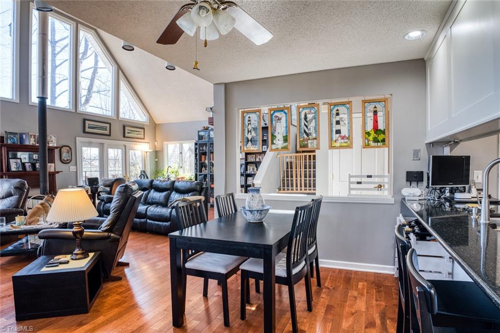 8094 Deer Hill Circle