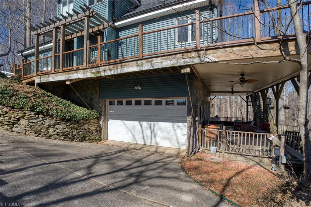 8094 Deer Hill Circle