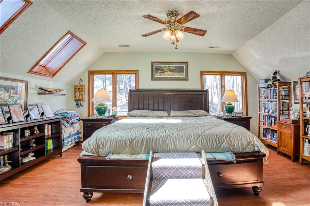 8094 Deer Hill Circle