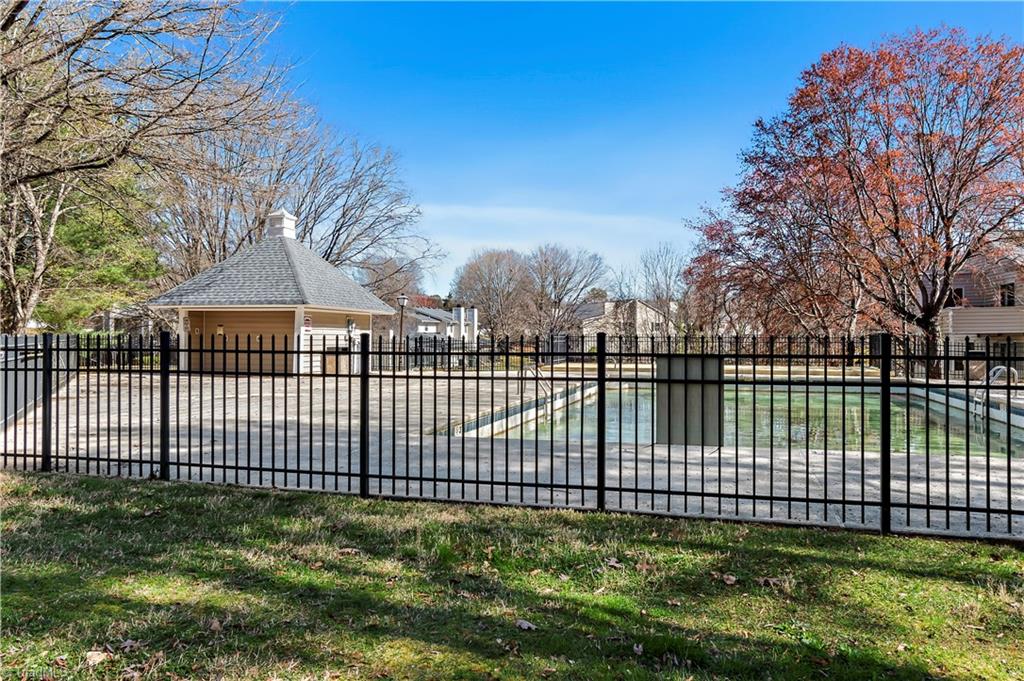 2305 Flagstone Court, Winston-Salem Unit: E