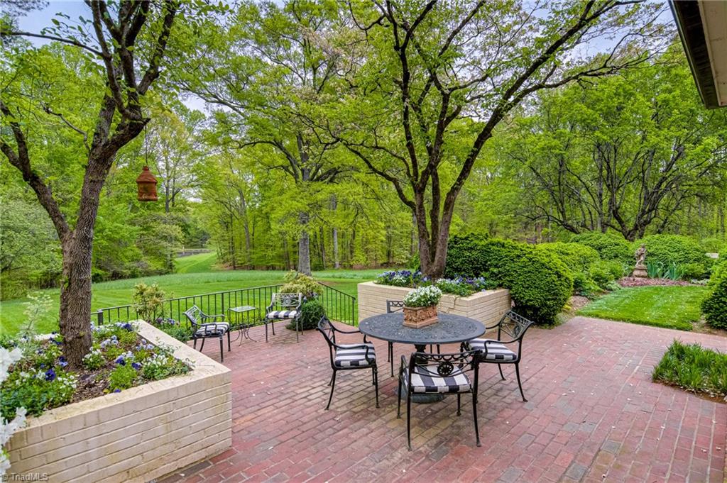 8401 Shallowford Road