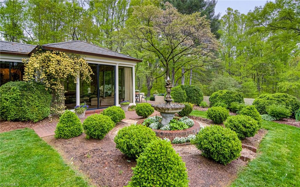 8401 Shallowford Road