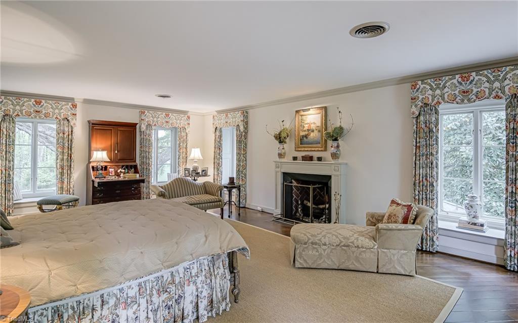 8401 Shallowford Road