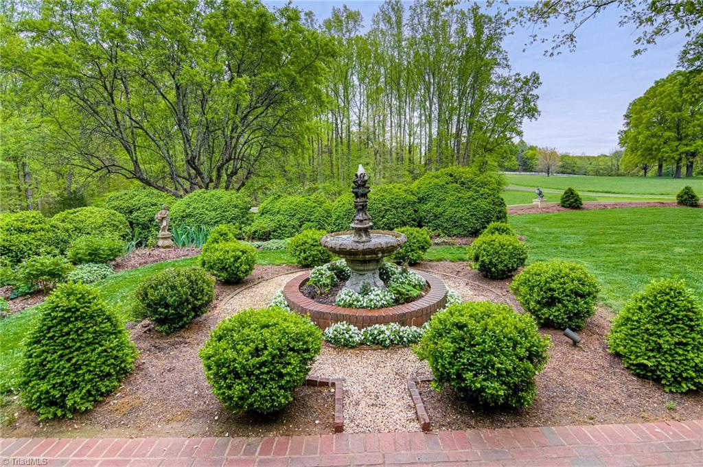 8401 Shallowford Road