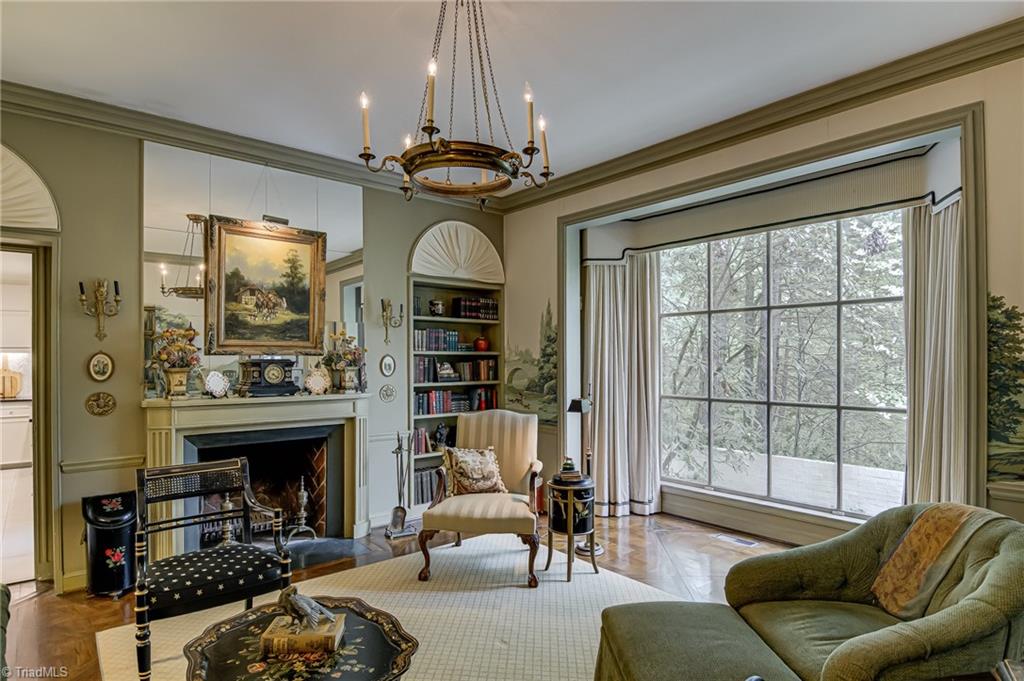 8401 Shallowford Road