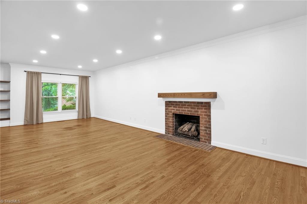 904 Ridge Gate Drive