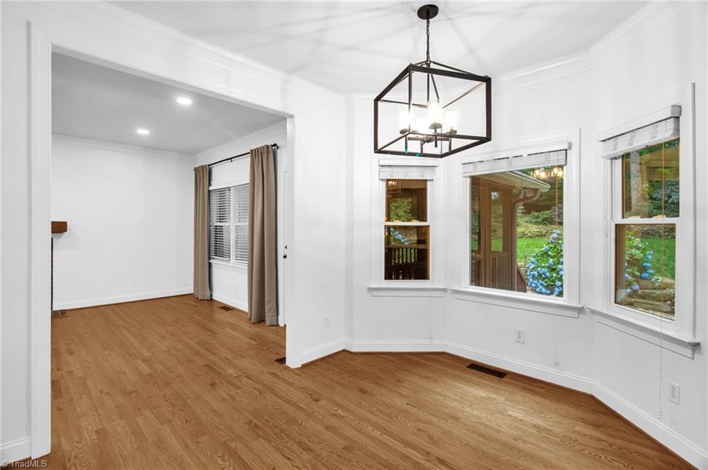 904 Ridge Gate Drive